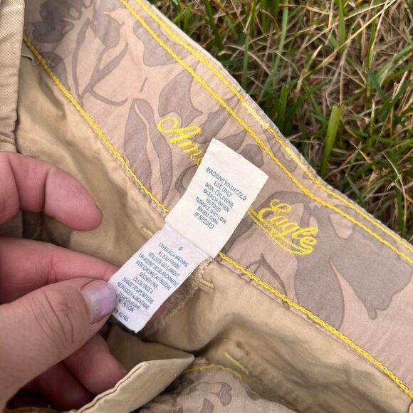 Y2K American Eagle Cargo Capri Pants - Picture 5 of 7